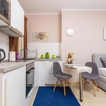 Appartamento Stella 1&2 - Pink And Grey Near The Singing Fountains By Flat Mаnager *