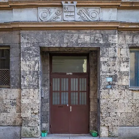 Stella 1&2 - Pink And Grey Near The Singing Fountains By Flat Mаnager