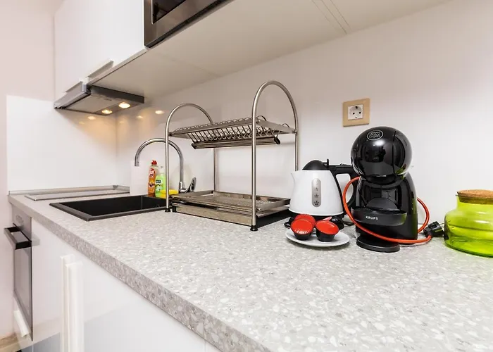 Stella 1&2 - Pink And Grey Near The Singing Fountains By Flat Mаnager * Plovdiv