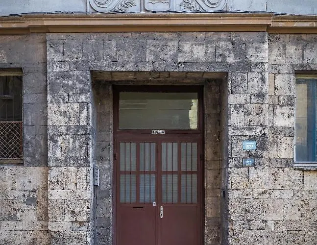 Stella 1&2 - Pink And Grey Near The Singing Fountains By Flat Mаnager