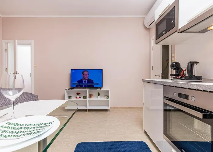 Stella 1&2 - Pink And Grey Near The Singing Fountains By Flat Mаnager