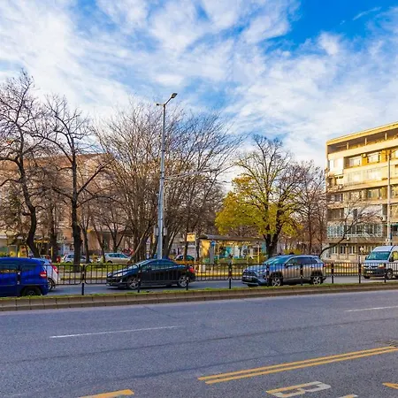 Stella 1&2 - Pink And Grey Near The Singing Fountains By Flat Mаnager Lejlighed