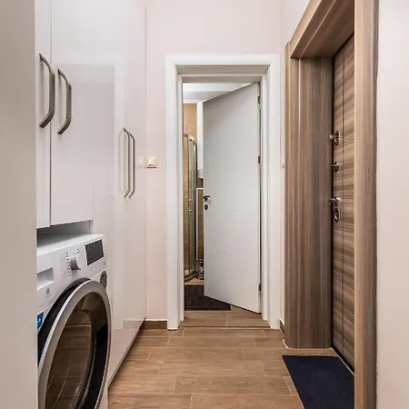 Apartment Stella 1&2 - Pink And Grey Near The Singing Fountains By Flat Mаnager *