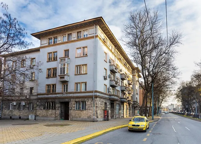 Stella 1&2 - Pink And Grey Near The Singing Fountains By Flat Mаnager * Plovdiv