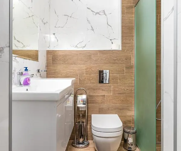 Stella 1&2 - Pink And Grey Near The Singing Fountains By Flat Mаnager