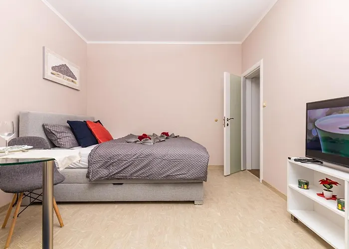 Apartament Stella 1&2 - Pink And Grey Near The Singing Fountains By Flat Mаnager Plovdiv